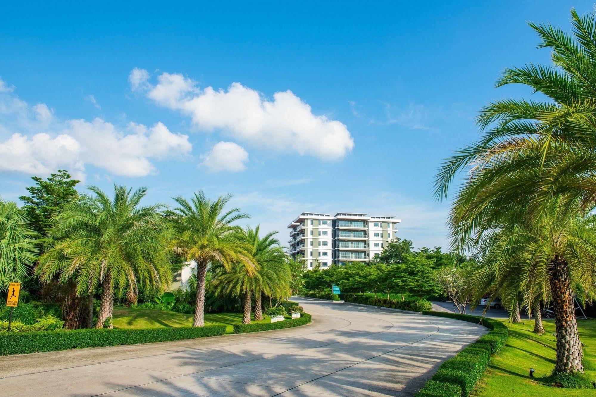 Chalong Miracle Lakeview Phuket Exterior foto